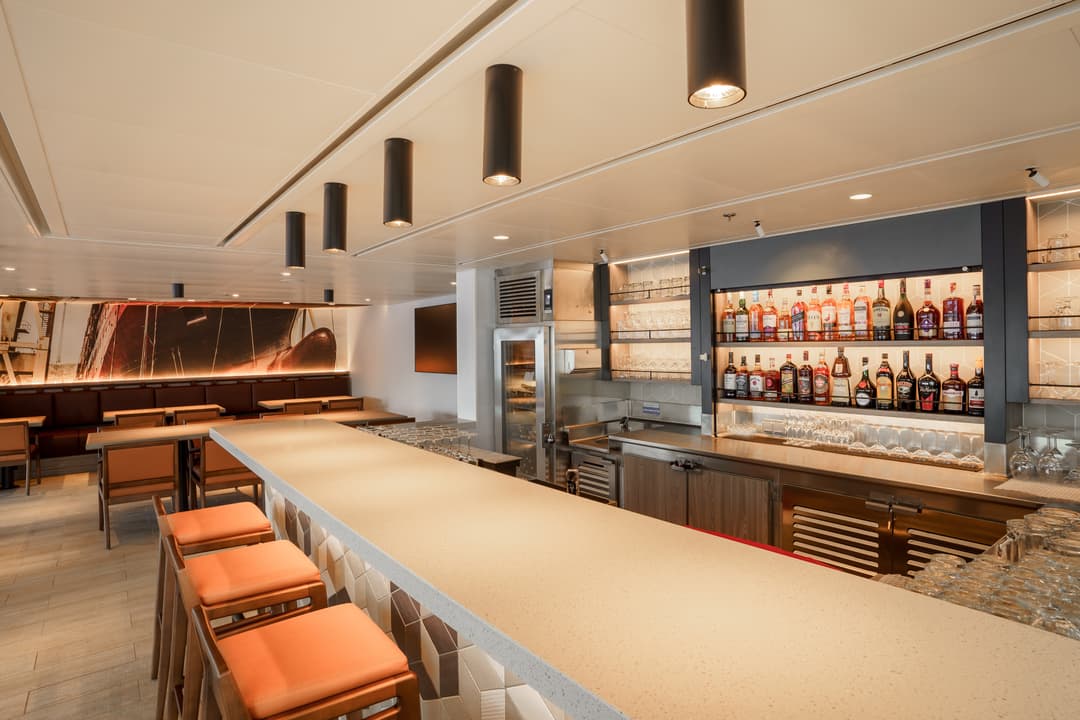 Qe Ultramarine Bistro 487 0