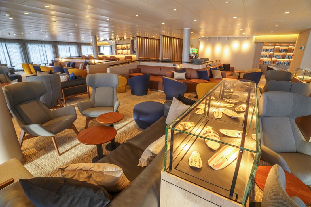 Qe Ultramarine Panorama Lounge 4