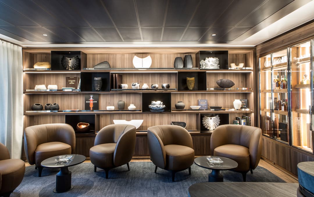 Le Commandant Charcot Cigar Lounge ©Ponant Gilles Trillard 1