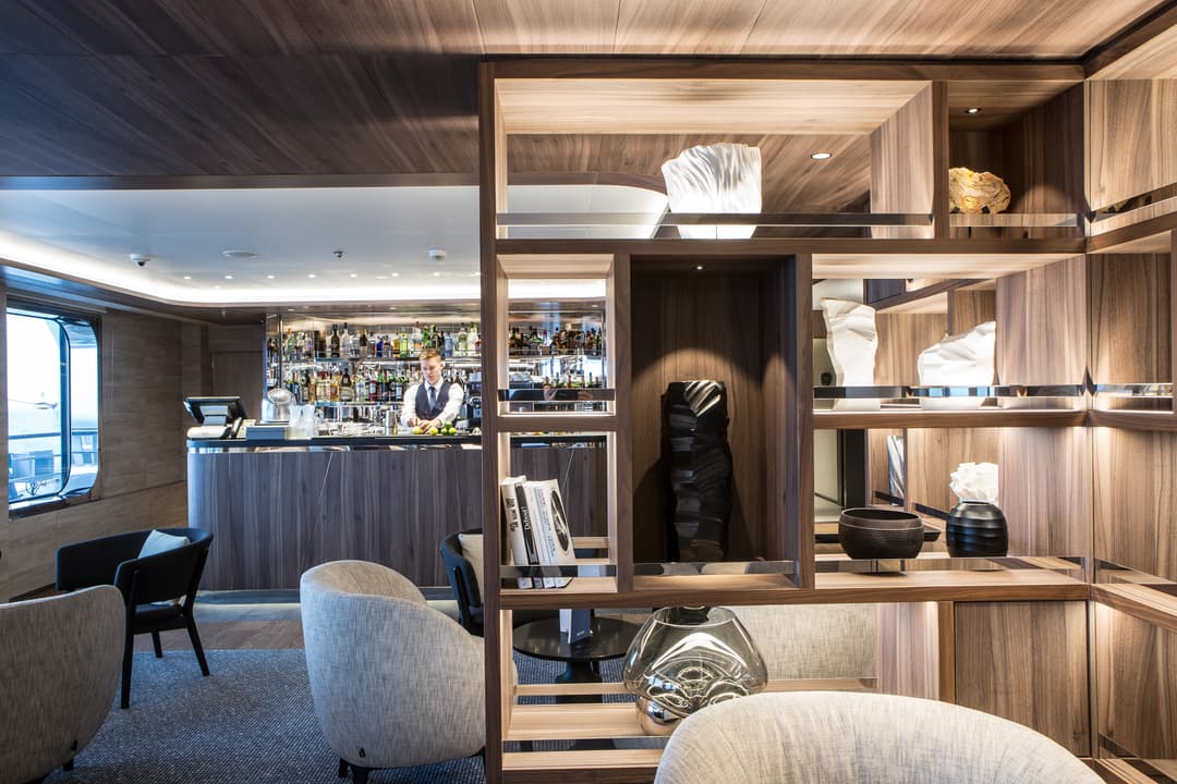 Le Commandant Charcot Main Lounge ©Ponant Gilles Trillard 1