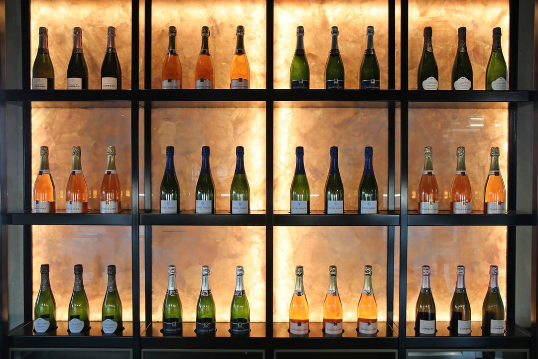 Scenic Eclipse Lumière Champagne Bar 2