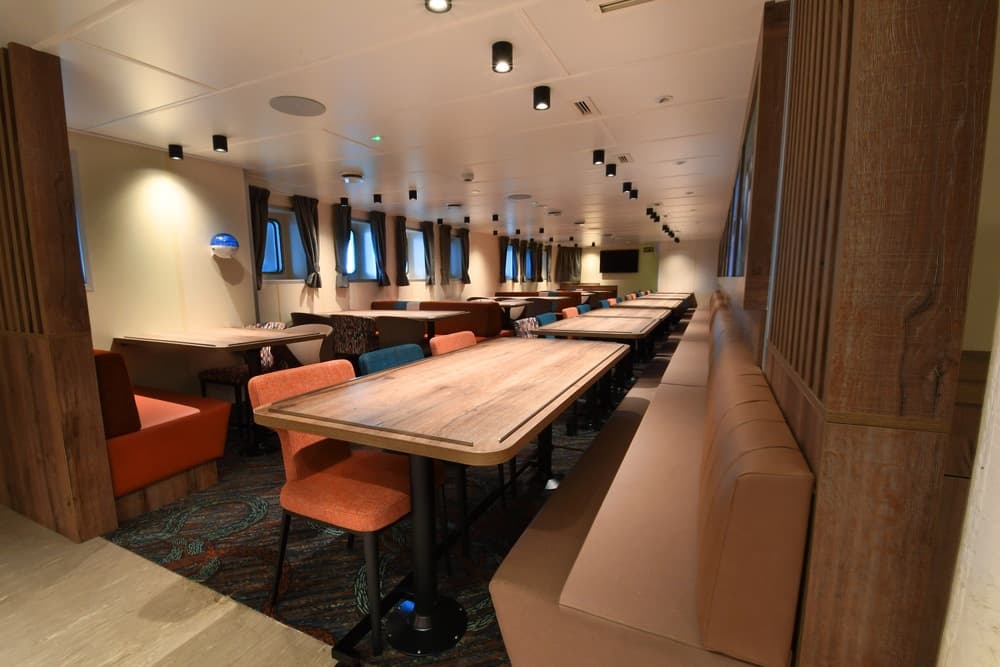 Oceanwide Expeditions Ortelius Dining Room - Copyright Oceanwide Expeditions 0.jpeg