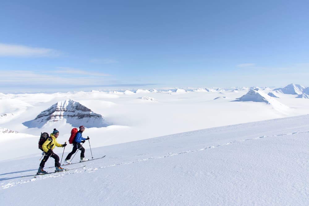 Ski & Sail , Spitsbergen, May © Oceanwide Expeditions, Folkert Lenz _3_.jpg_Folkert Lenz.jpeg