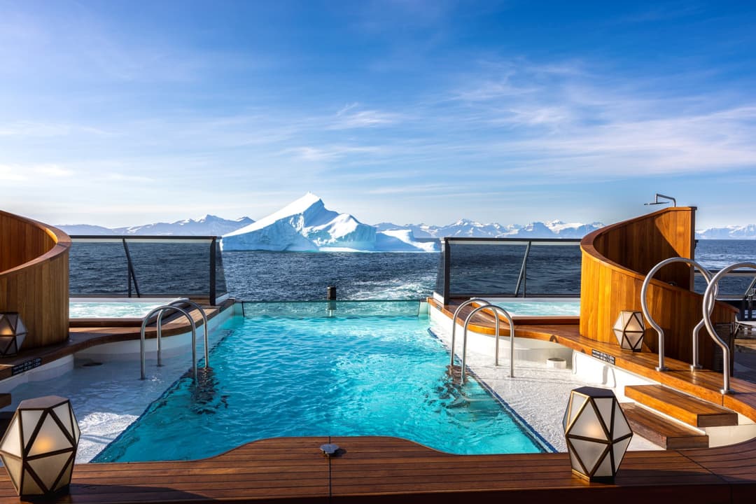 Seabourn Venture Infinity Pool 3