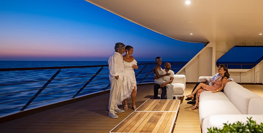 Atlas Ocean Voyages, Navigator, Zephyr Lounge 1