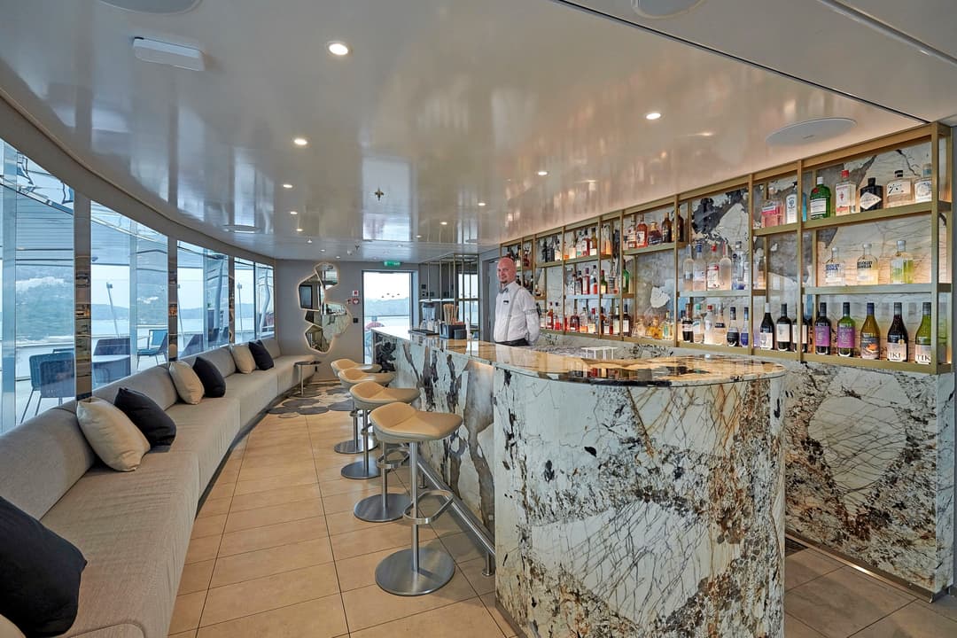 Scenic, Scenic Eclipse Ii, Sky Bar 2