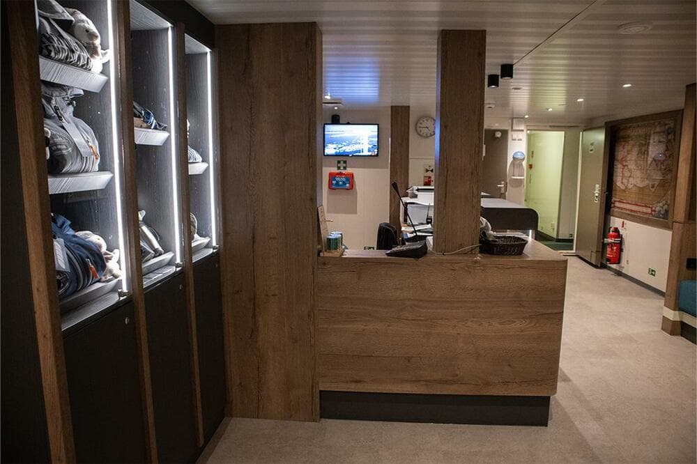 Oceanwide Ortelius - Reception 3, © Alexandra den Dikken - Oceanwide Expeditions.jpg