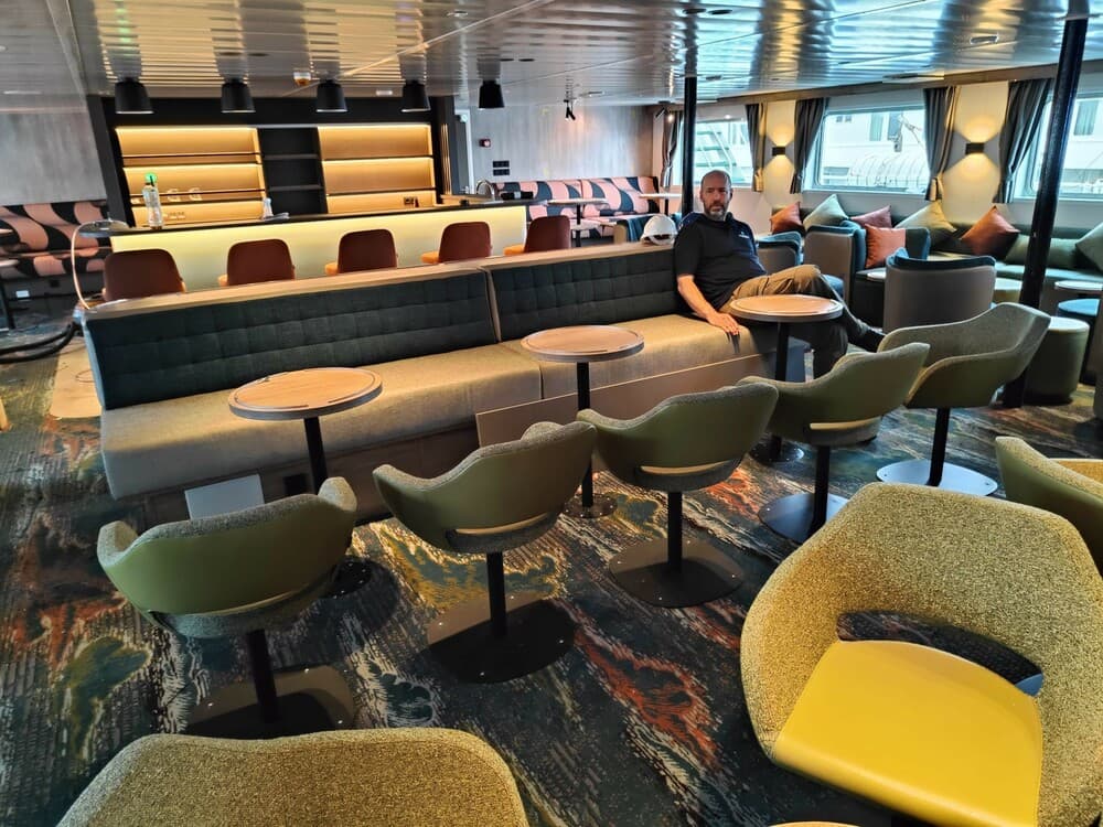 Oceanwide Ortelius - Observation Lounge and Bar, © Piet Vink - Oceanwide Expeditions.jpeg