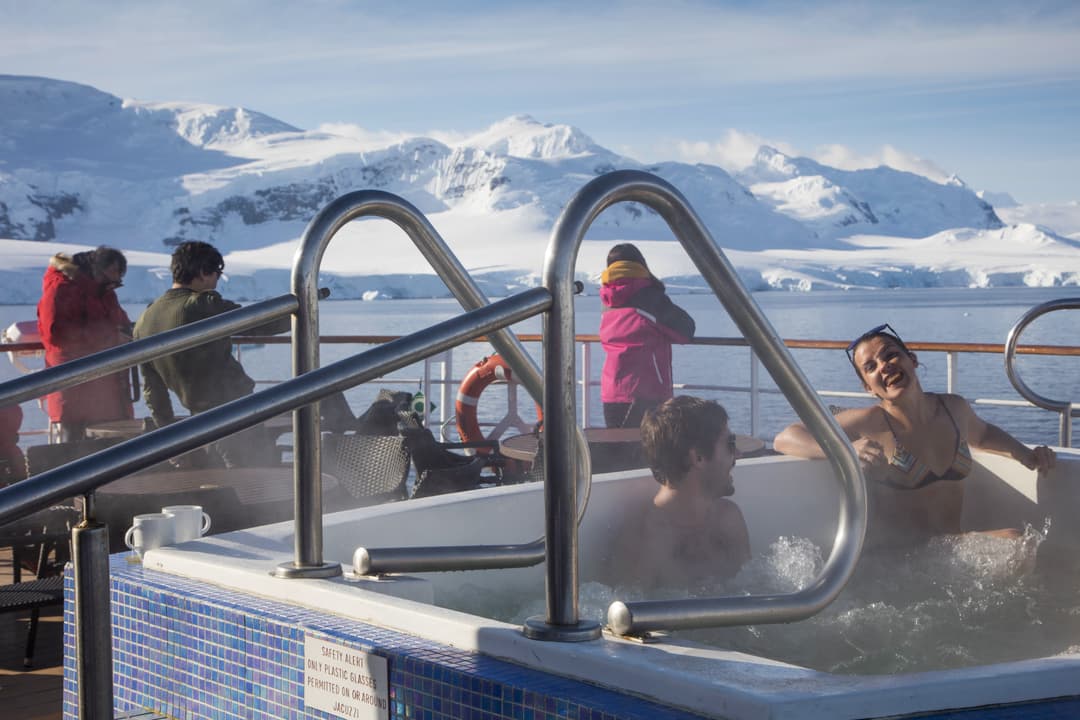 Poseidon Expeditions, Sea Spirit, Jacuzzi 1