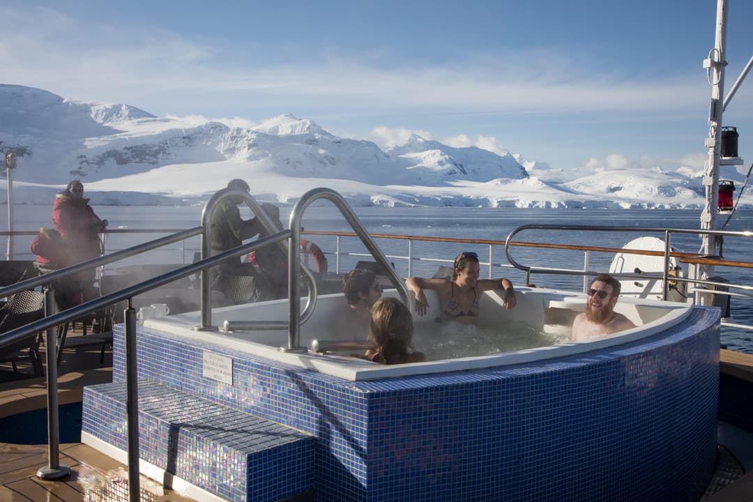 Poseidon Expeditions, Sea Spirit, Jacuzzi 2