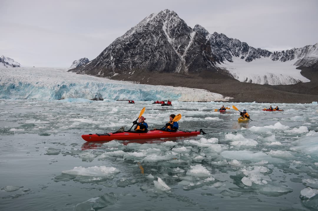 Poseidon Expeditions, Sea Spirit, Kayaking 2, ©Anthony Smith