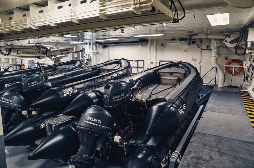 Ng Le Ng Endurance Ng Resolution Zodiac And Kayak Storage 1 ©Lindblad Expeditions Olivind Haug