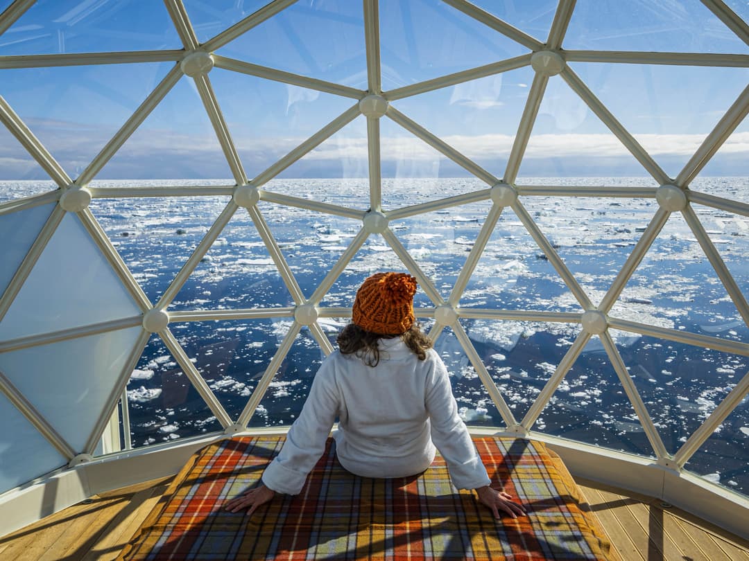 Ng Le Ng Endurance Igloo ©Lindblad Expeditions Ralph Lee Hopkins 1