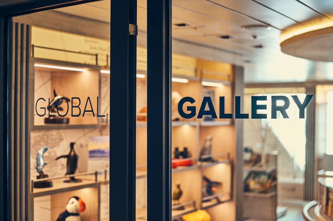 Ng Le Ng Endurance Ng Resolution Global Gallery ©Lindblad Expeditions Olivind Haug