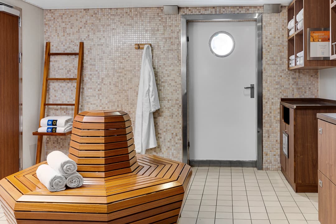 Ng Le Ng Explorer Sauna 1 ©Lindblad Expeditions Douglas Scaletta