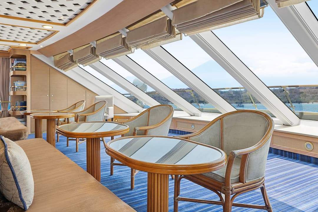 Ng Le Ng Orion Observation Lounge And Library ©Lindblad Expeditions Douglas Scaletta 1