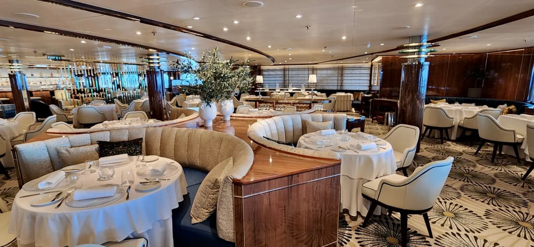 Seabourn Encore & Ovation Solis 1