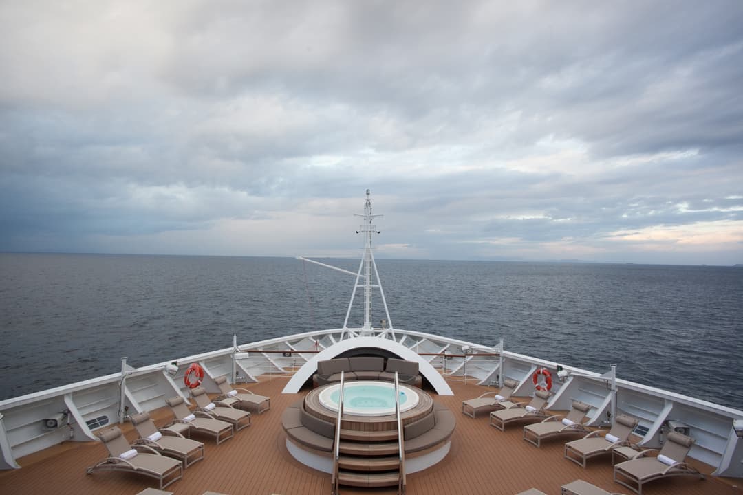 Seabourn Encore Bow Whirlpool 3