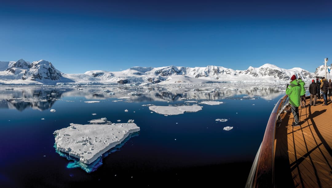 Quark Expedition World Voyager, Observation Deck 2