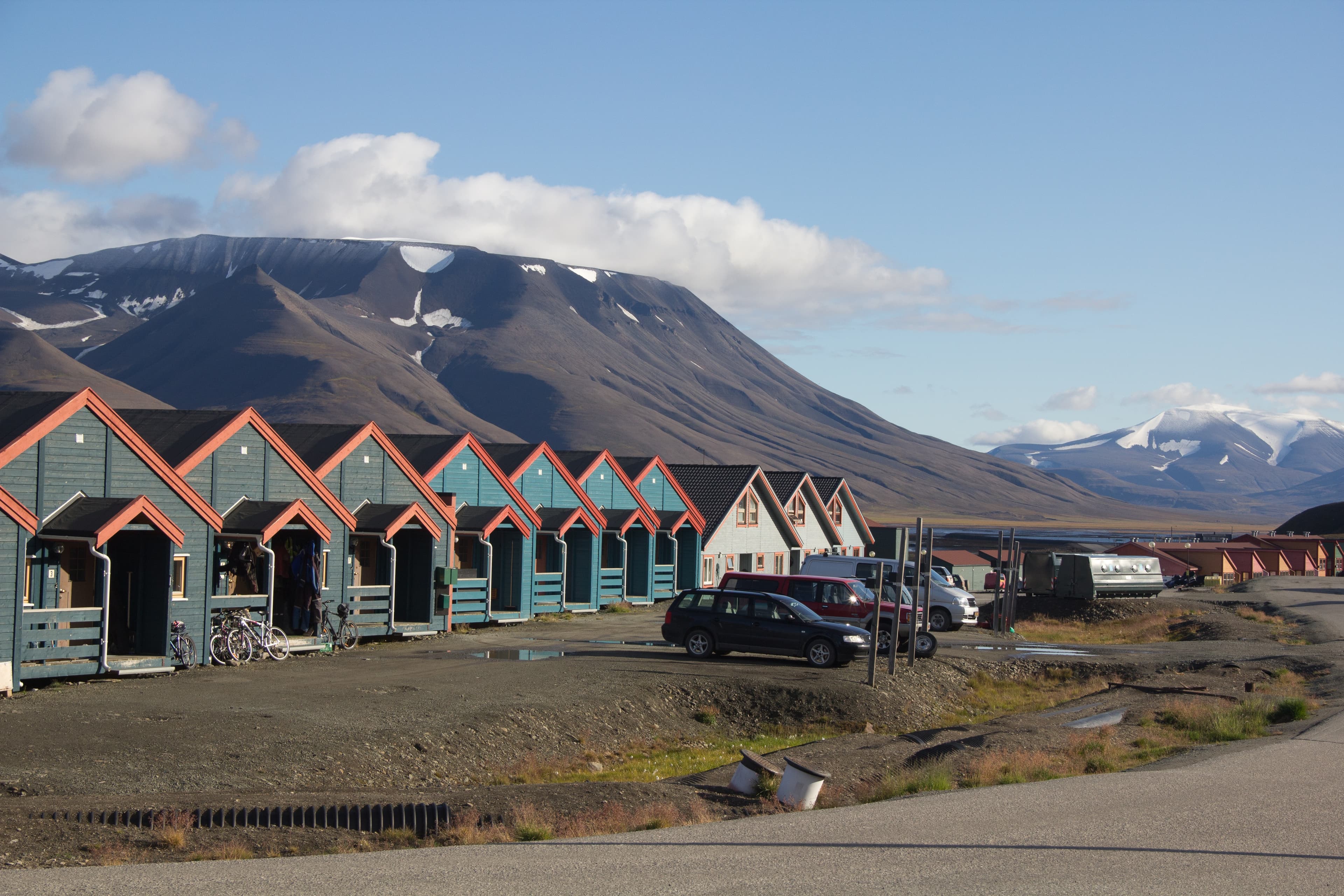 Sublime Svalbard – From Hamburg via Norway’s Springtime Fjords (2027)