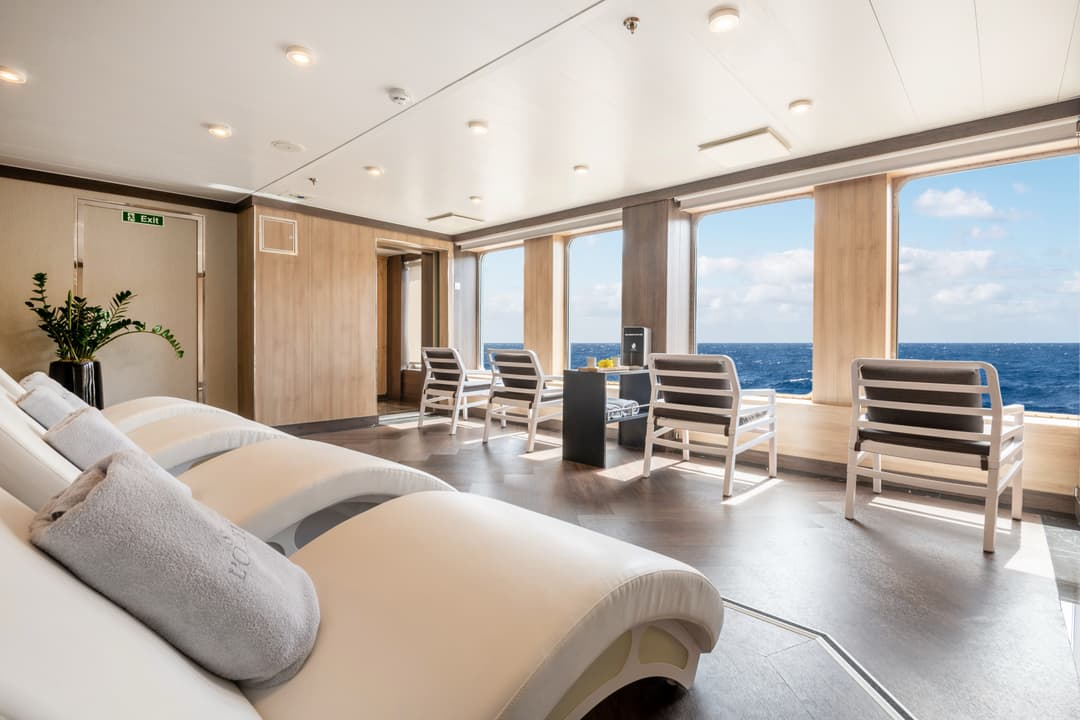 Aov World Voyager Spa