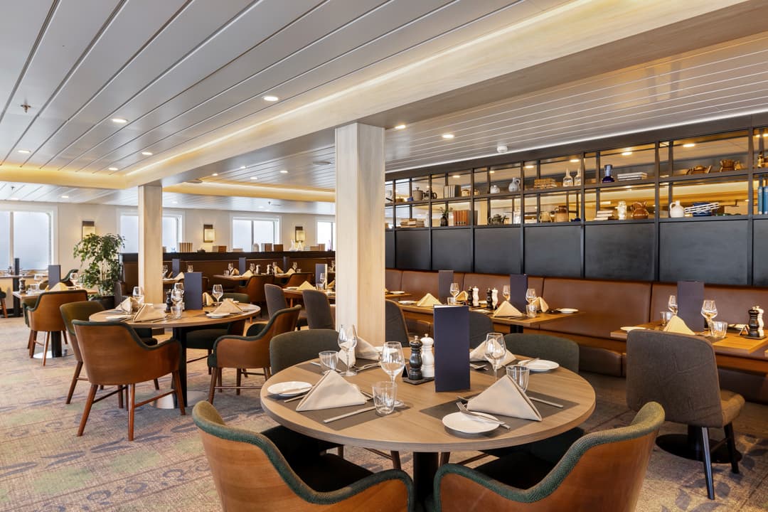Hx Hurtigruten Expeditions, Ms Spitsbergen, Aune 5