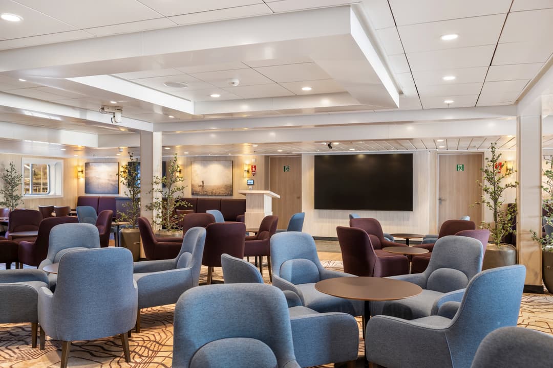 Hx Hurtigruten Expeditions, Ms Spitsbergen, Explorer Lounge & Bar 4