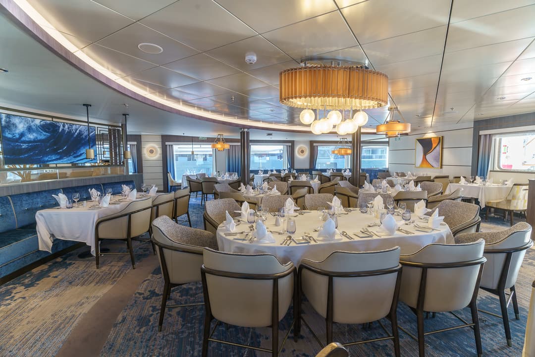 Quark Expeditions, Ocean Explorer Main Dining Room 1 ©Quark Expeditions