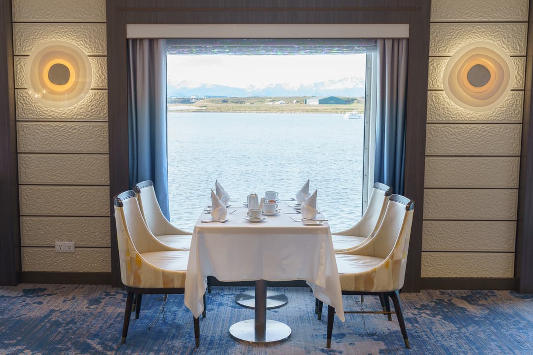 Quark Expeditions, Ocean Explorer Main Dining Room 10 ©Quark Expeditions