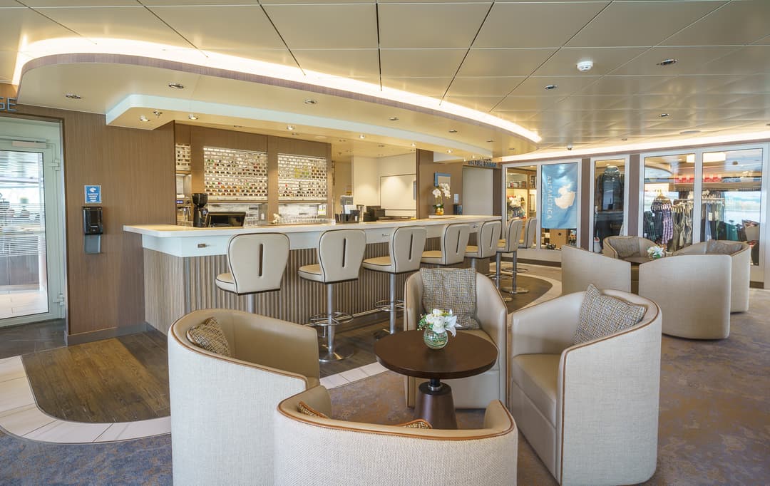 Quark Expeditions, Ocean Explorer The Latitude Bar 1 ©Quark Expeditions