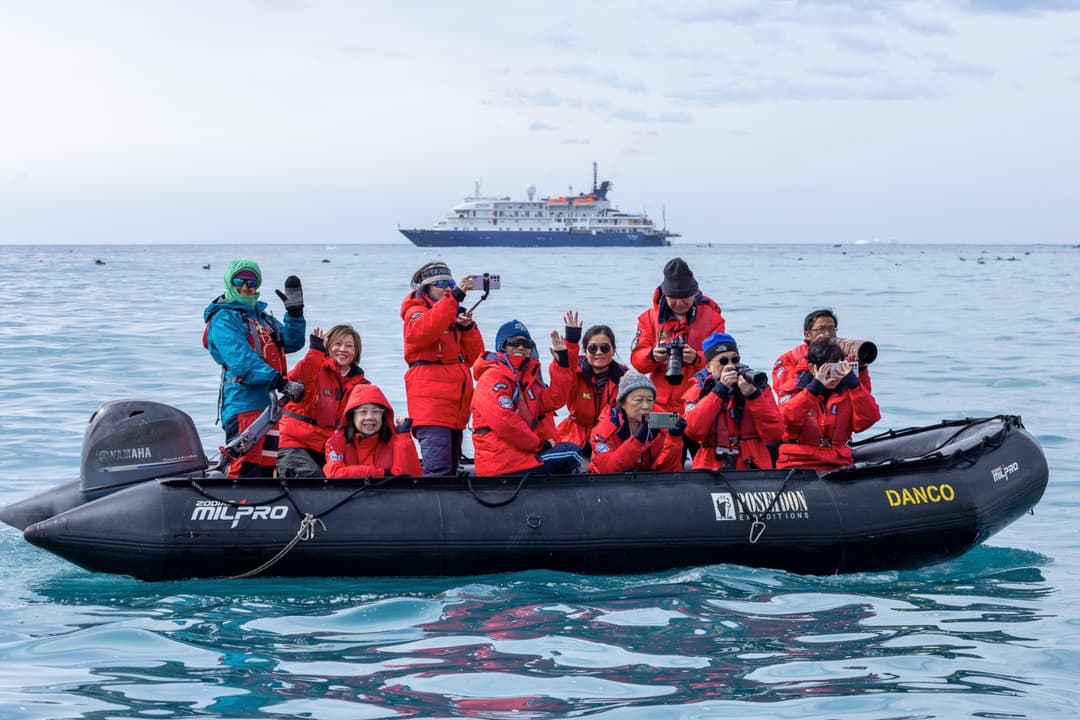 Zodiac Lifestyle Sea Spirit ©Poseidon Expeditions, Piet Van Den Bemd