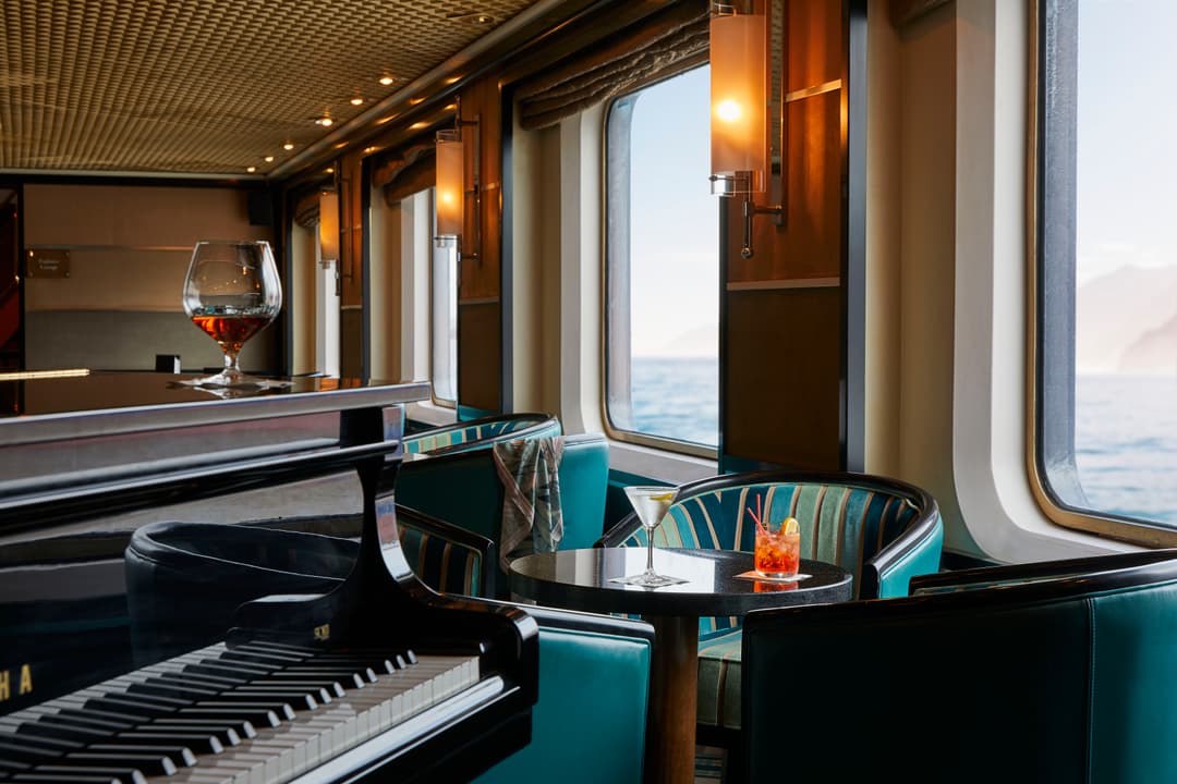 Silversea Cruises Silver Cloud Dolce Vita ©Silversea Cruises Ltd