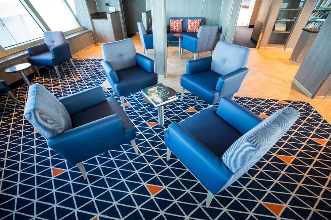 Silversea Cruises Silver Cloud Observation Lounge 3 ©Silversea Cruises Ltd