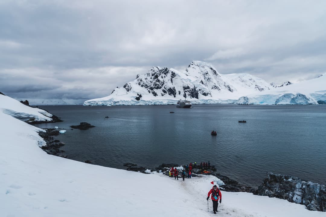 Silversea Cruises Hiking In Antarctica 5 ©Silversea Cruises Ltd