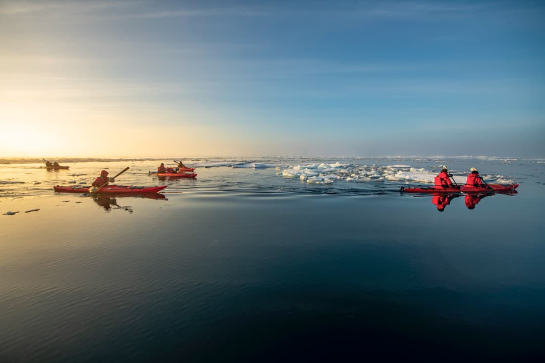 Ponant Explorations Arctic Kayaking 2 ©Studio Ponant Olivier Blaud