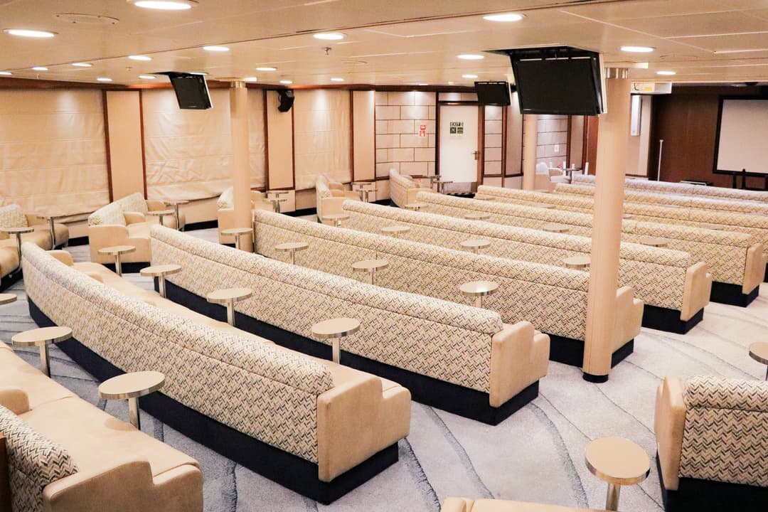 Polar Latitudes Expeditions Mv Discoverer Lecture Theatre 6