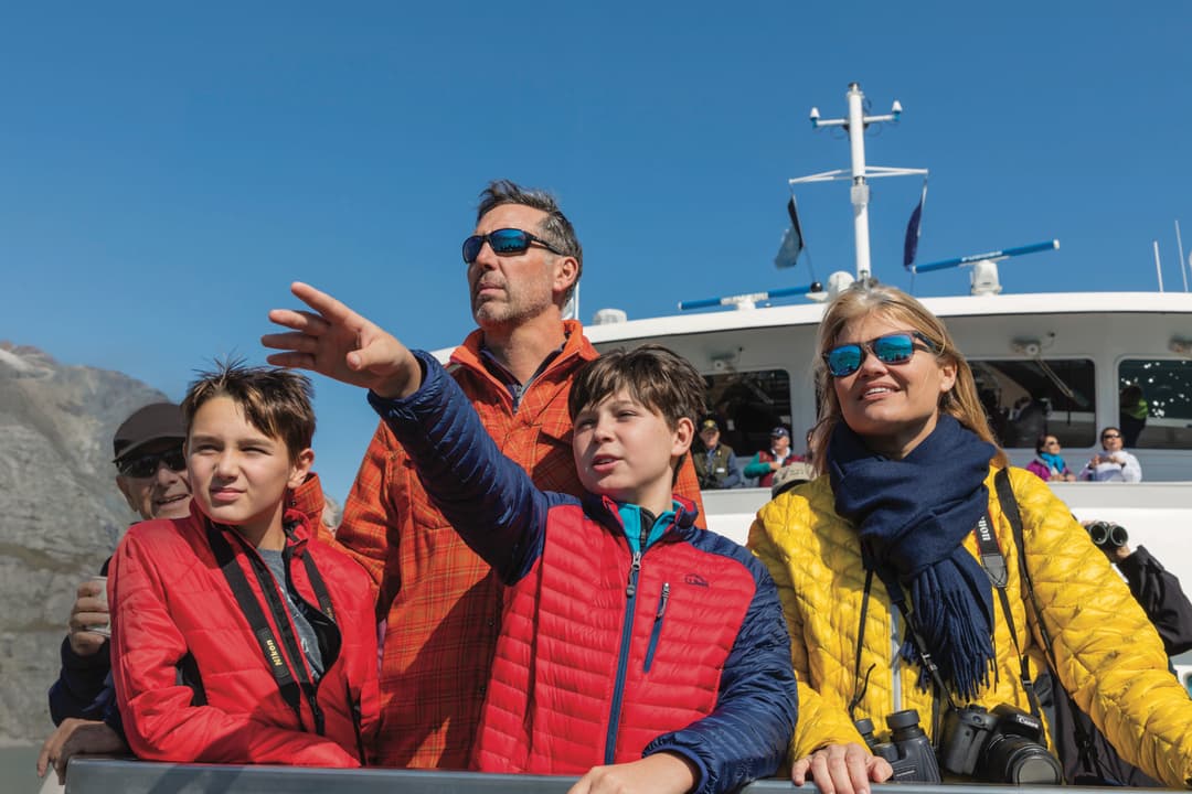 Ng Le Explorers In Training Alaska Glacier Bay ©Andrew Peacock & Lindblad Expeditions