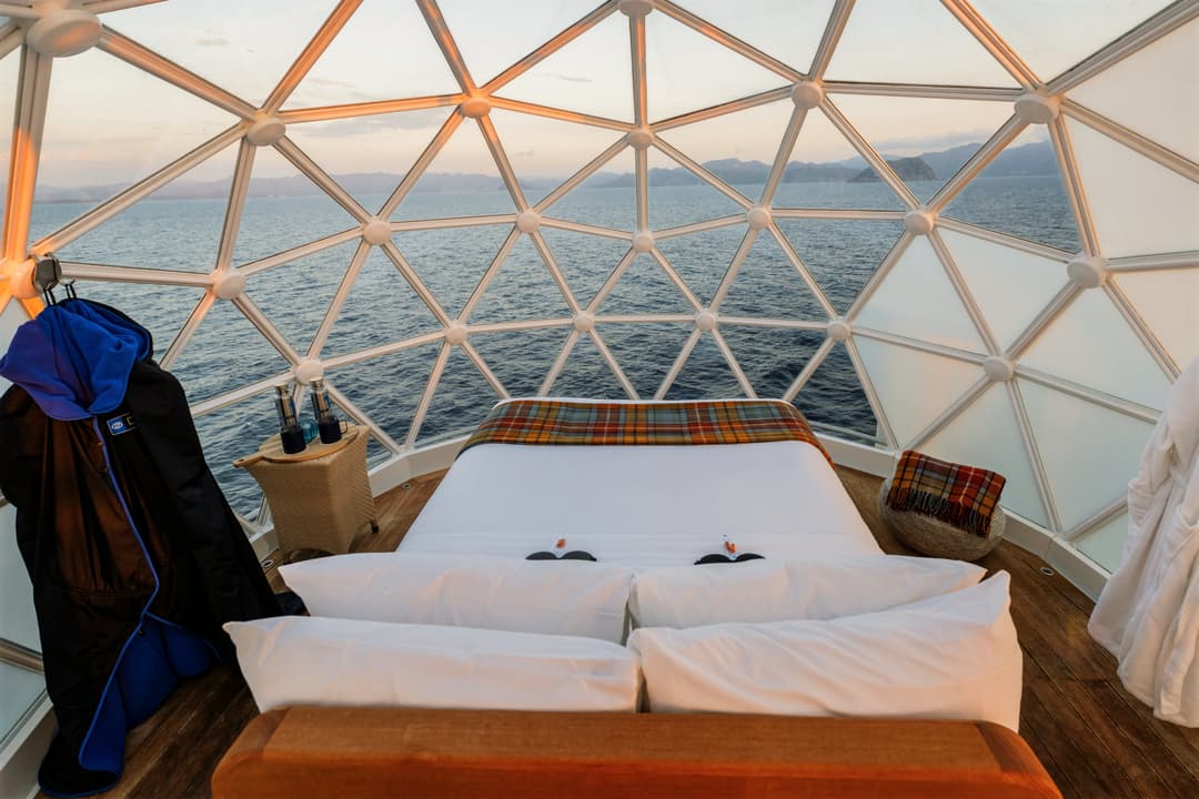 Ng Le Ng Endurance Igloo Experience 1 ©David Vargas & Lindblad Expeditions
