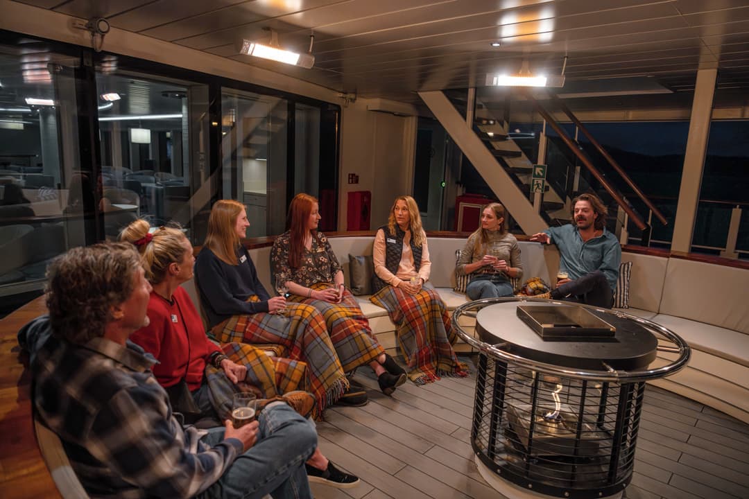 Ng Le Ng Resolution Fire Pit On Observation Deck ©David Vargas & Lindblad Expeditions 2