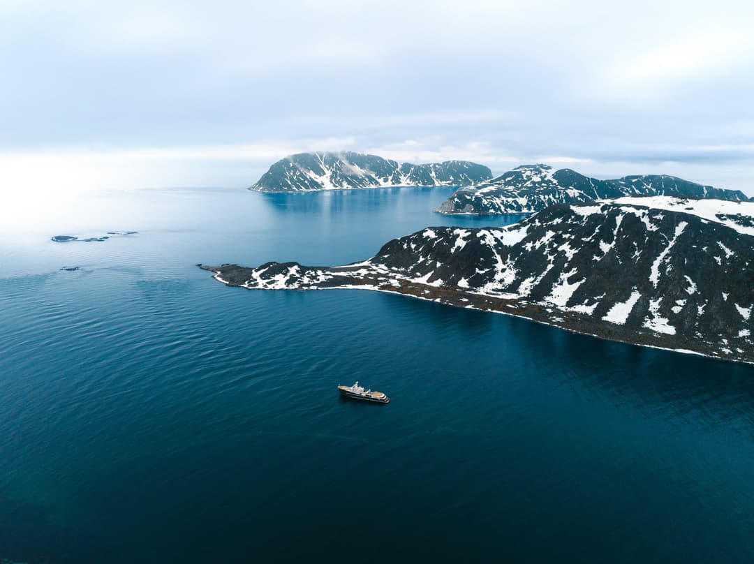 Aqua Lares Exterior Arctic ©Aqua Expeditions 6