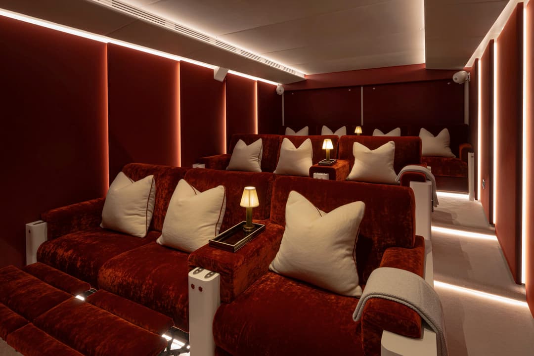 Aqua Lares Cinema ©Aqua Expeditions 1